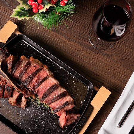 Mk Hotel Tirana Rinas Ngoại thất bức ảnh A steak