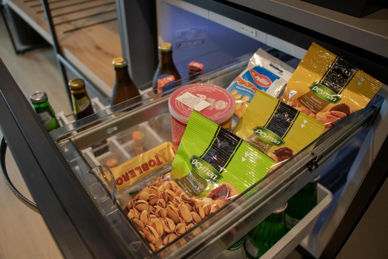 Mk Hotel Tirana Rinas Ngoại thất bức ảnh A drawer in a refrigerator