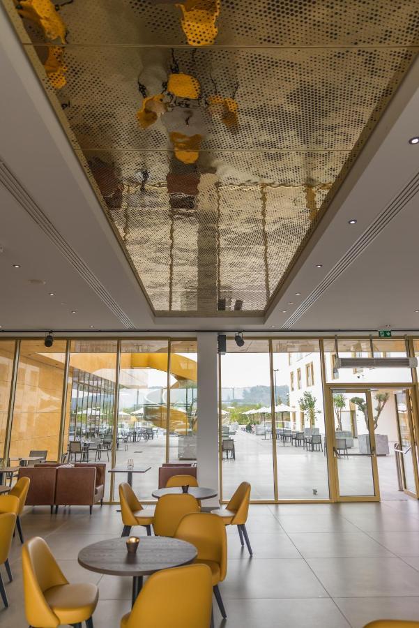Mk Hotel Tirana Rinas Ngoại thất bức ảnh The ceiling of the lobby