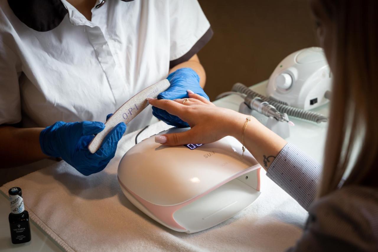 Mk Hotel Tirana Rinas Ngoại thất bức ảnh UV lamp for nails